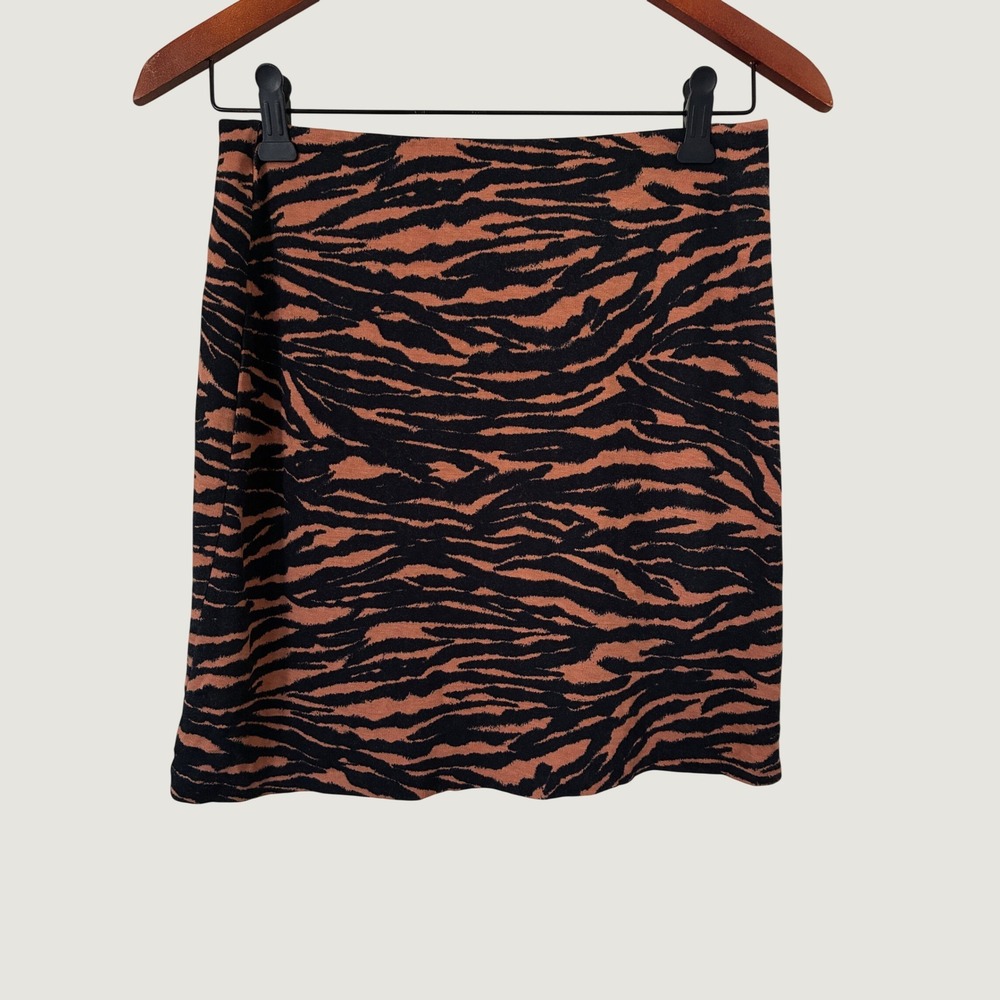 H&M Divided Fall Minimalist Brown Black Tiger Print Elastic Waist Mini Skirt S